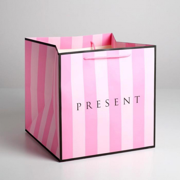Квадратный пакет "Present",   30 × 30 × 30 см розовый